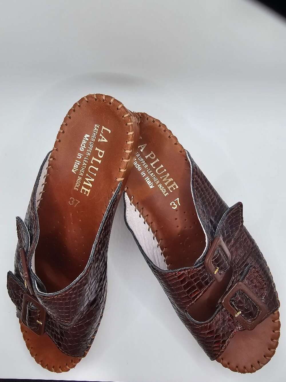 La Plume Burgundy Snake Print Leather Slide Sandals Italian adjustable SZ 6-7 US